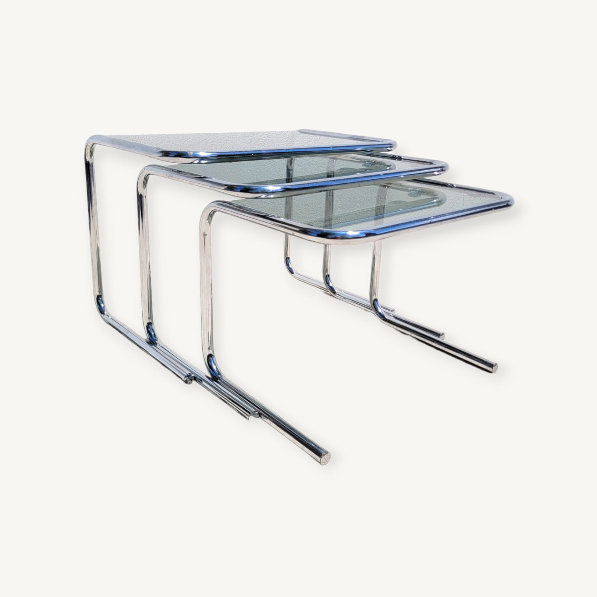 Tables basses gigognes vintages en chrome et verre fumé Coucou Retro