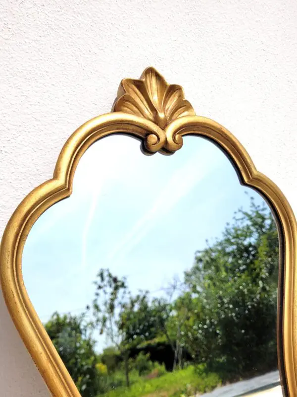 Miroir dore Louis XV fronton coquille