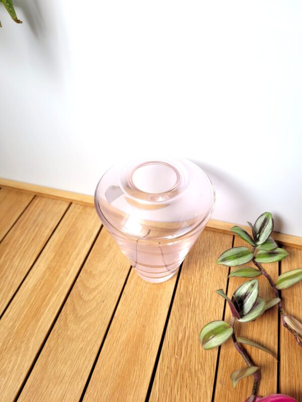 Vase ancien cristal rose