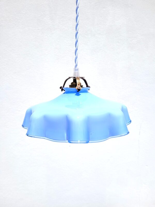 Lampe suspension plafonnier opaline bleue 07