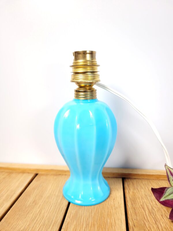 Petit pied de lampe ancien opaline 04