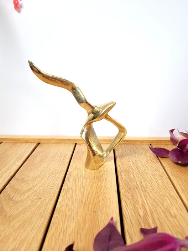 Statuette mouette en vol laiton 06