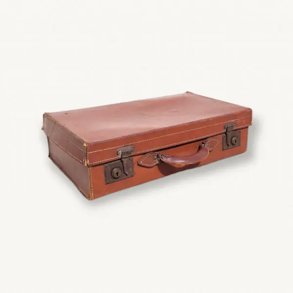 Grande valise en cuir ancienne 01