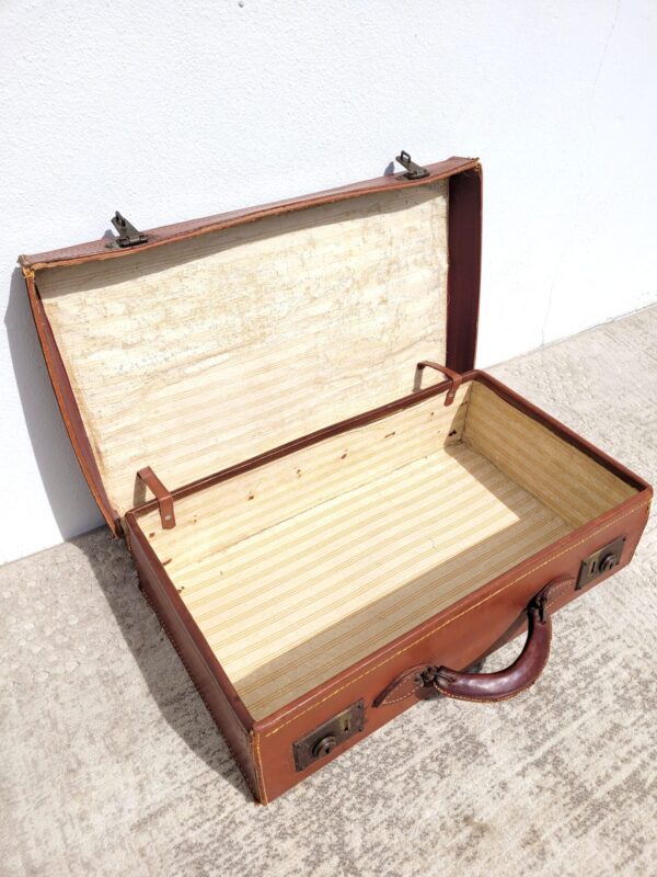 Grande valise en cuir ancienne 03