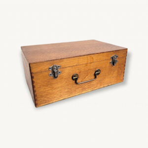 Boite en bois avec etage a case 01