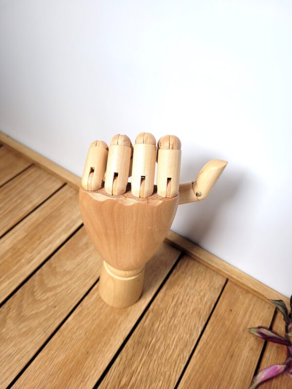Mannequin presentoir main deco articulee en bois 25cm 04