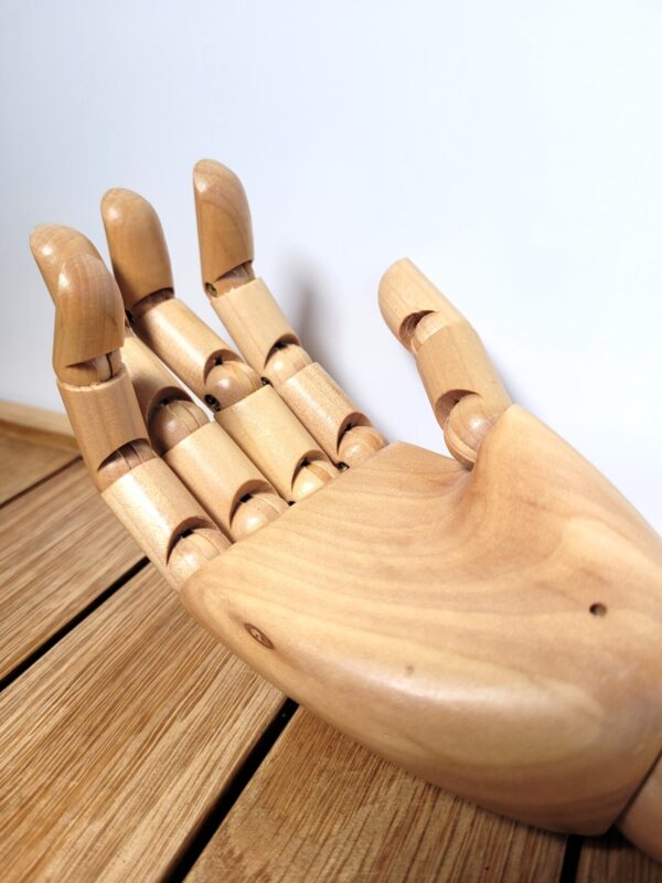 Mannequin presentoir main deco articulee en bois 35cm 02