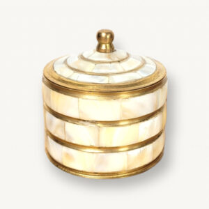 Petite boite a couvercle laiton nacre 01