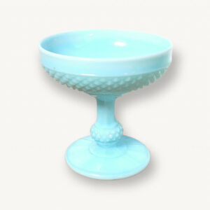 Coupe vintage opaline bleue pastel 01