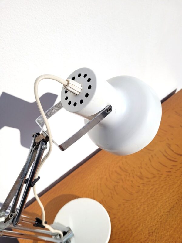 Lampe blanche articulee Aluminor 1970 05