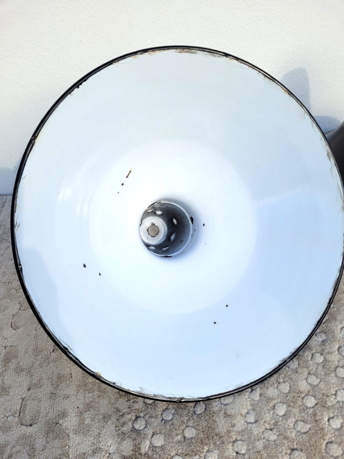 Lampe à suspension d'usine industrielle vintage en émail bleu - En vente sur France