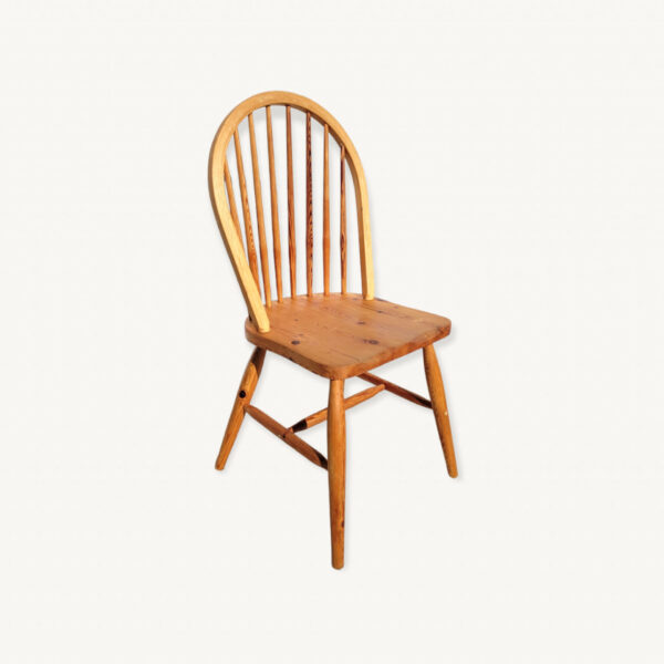 Chaise bois type Windsor 01