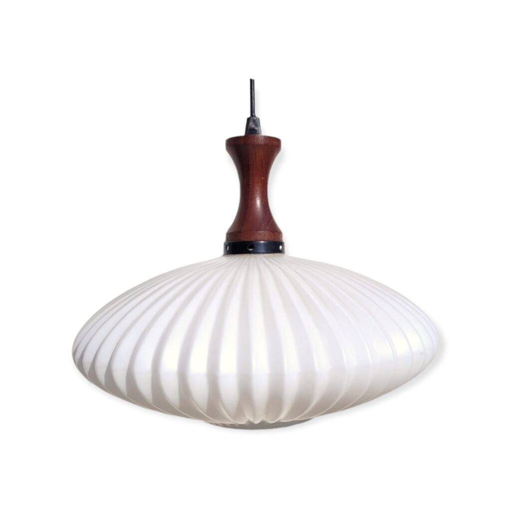 Suspension pompei par Jo Hammerborg en 1963 produit par Fog & Mørup & Holmegaard Danemark 1960