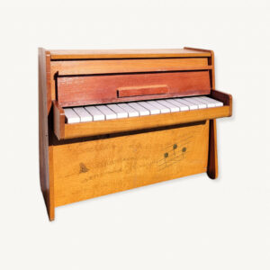 Piano miniature jouet ancien 01