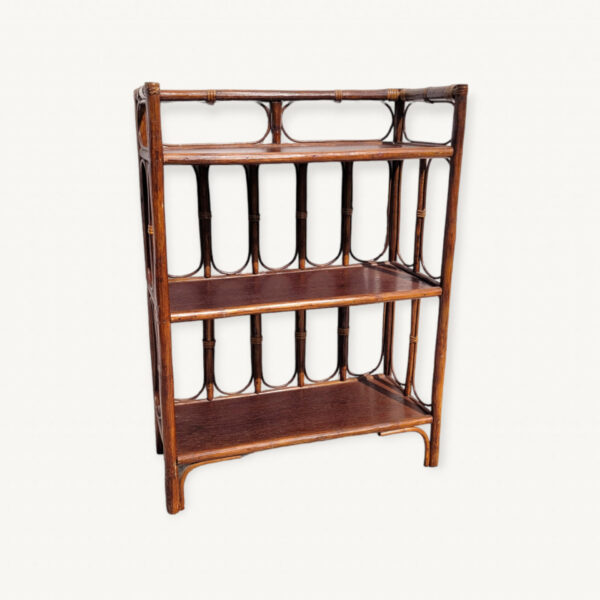 Grande etagere en rotin 01