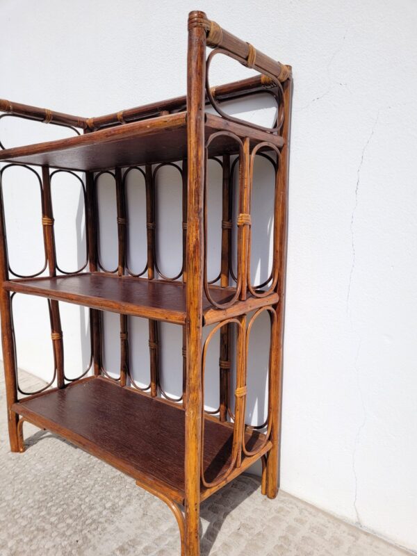 Grande etagere en rotin 06