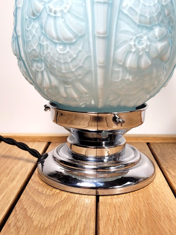 Lampe globe vintage opaline chrome 07