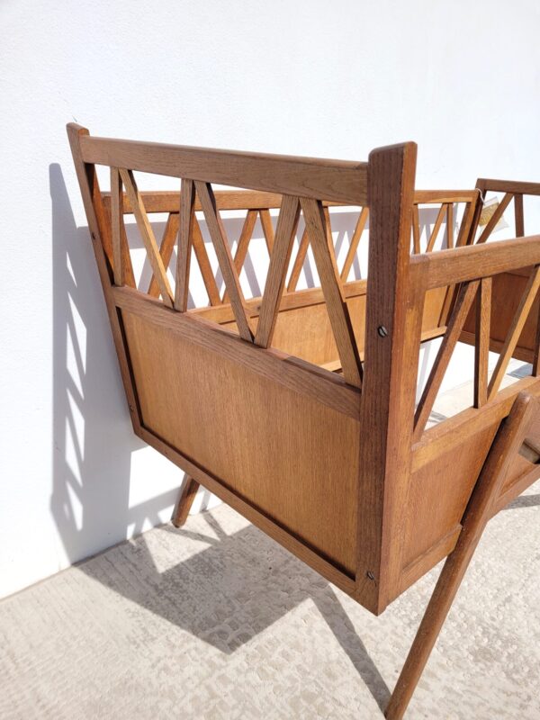 Lit enfant en bois pieds compas 1960 06