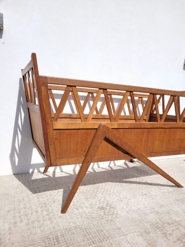 Lit enfant en bois pieds compas 1960 07