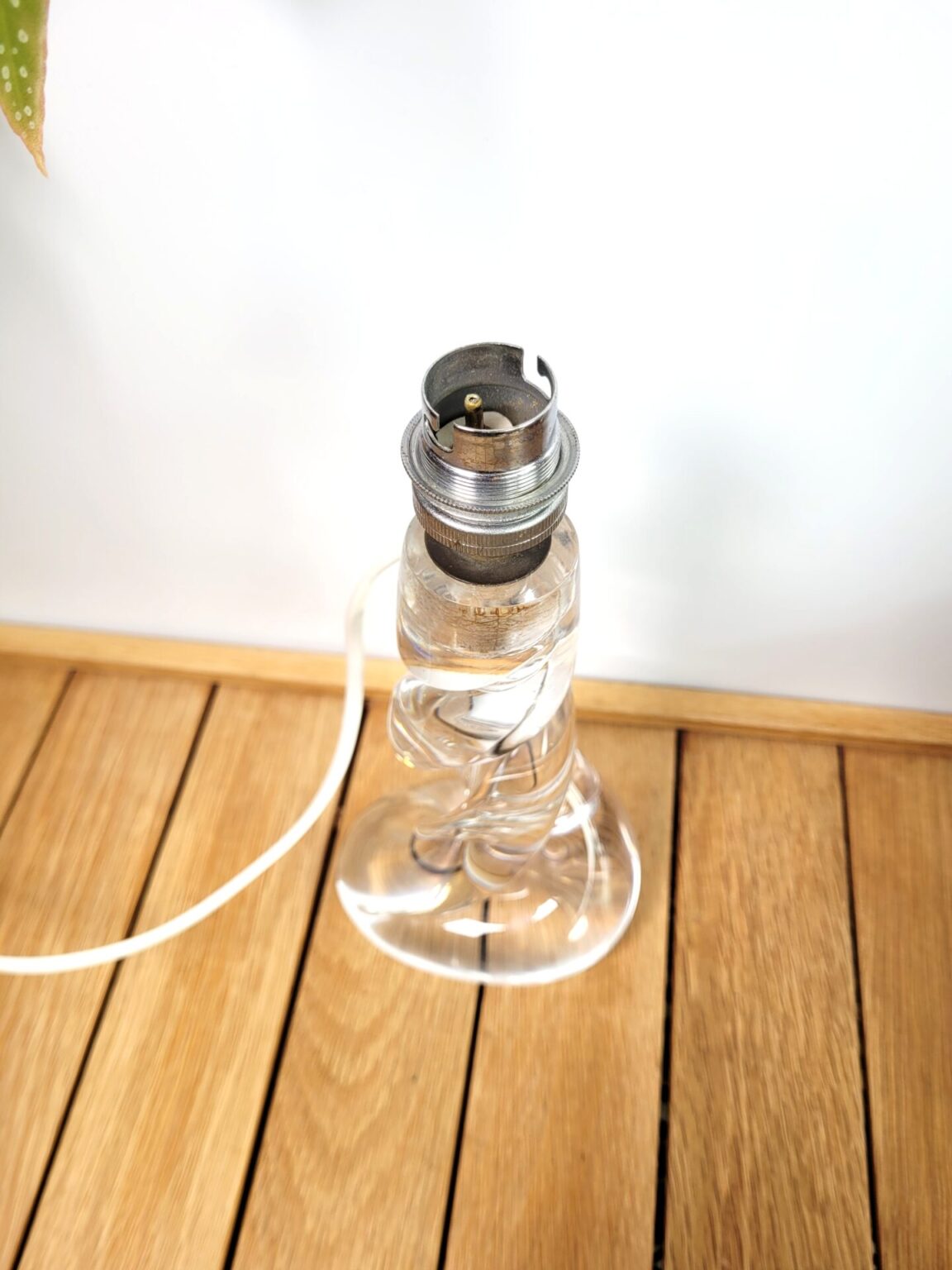 Pied De Lampe En Cristal De Baccarat - décor torsadé