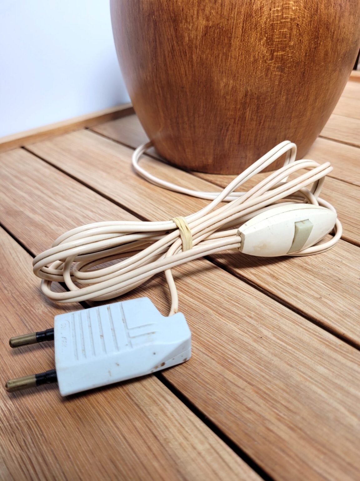 Pied De Lampe Ancien En Olivier Tourné – Vintage 1980 – Pièce Unique, Fait Main, 30cm