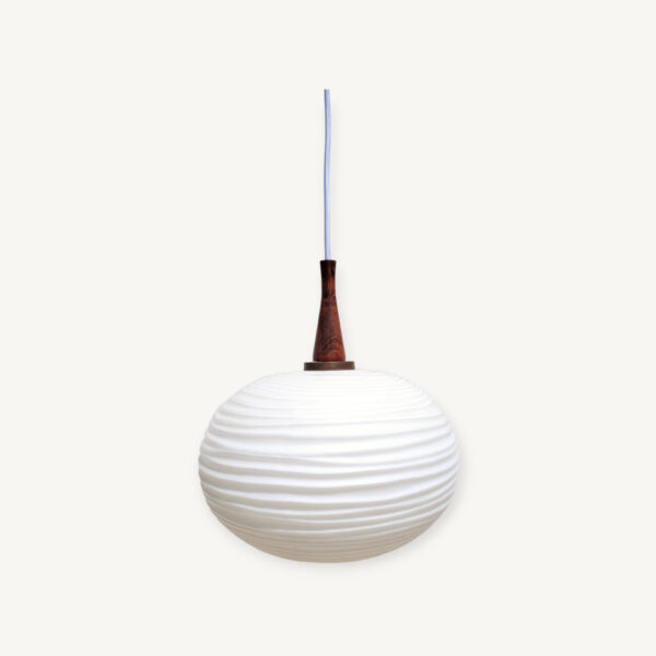 Lampe plafonnier scandinave en teck et opaline 1960 01