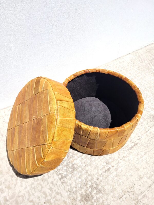 Pouf coffre en patchwork cuir De Sède 1970 04