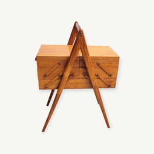 Travailleuse compas ou boîte à couture 1960 01