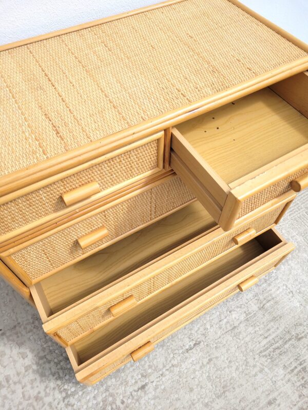 Commode en rotin 5t 05