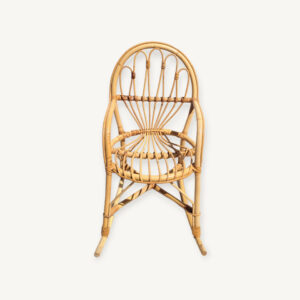 Fauteuil à bascule pour enfant en rotin 01
