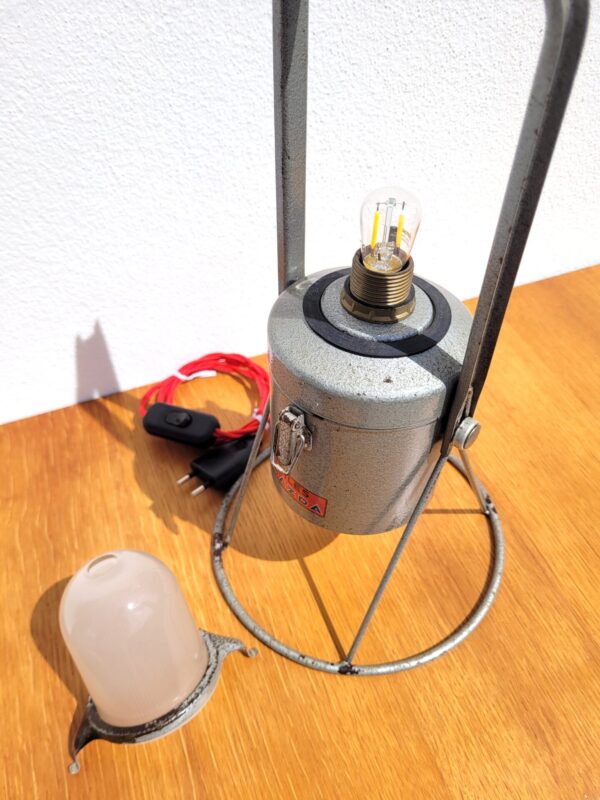 Lampe vintage baladeuse Mazda Cipel 03