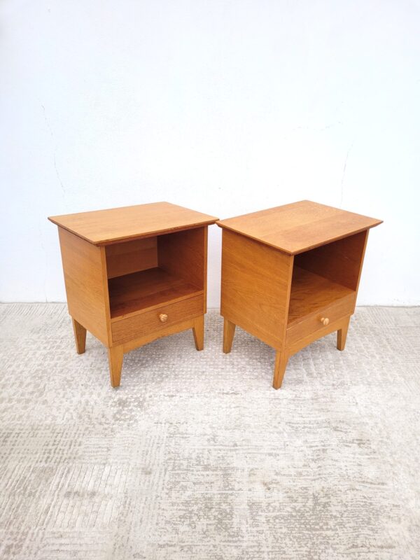 Paire de tables de chevet vintages 1970 13