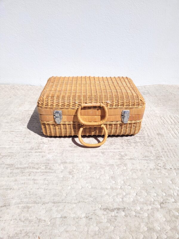 Valise ou malette en rotin vintage 1970 06