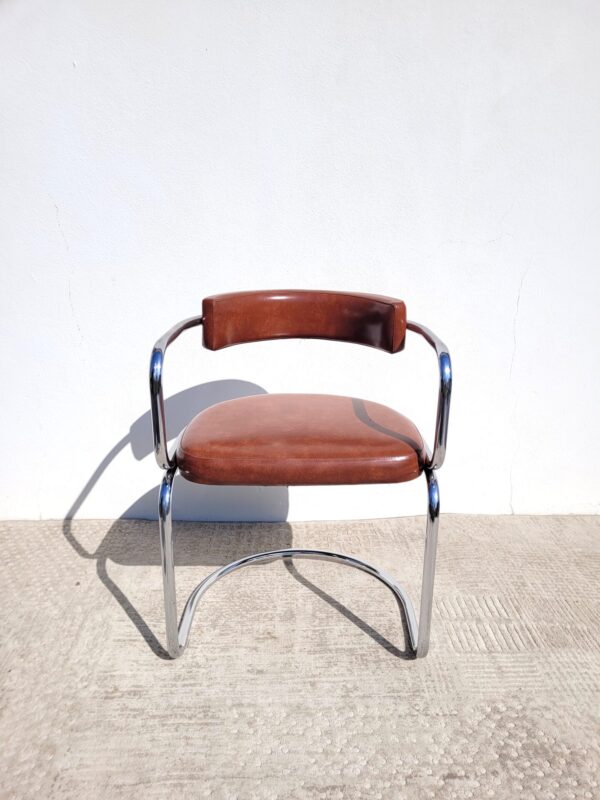 Fauteuil chrome et simili cognac 1970 01