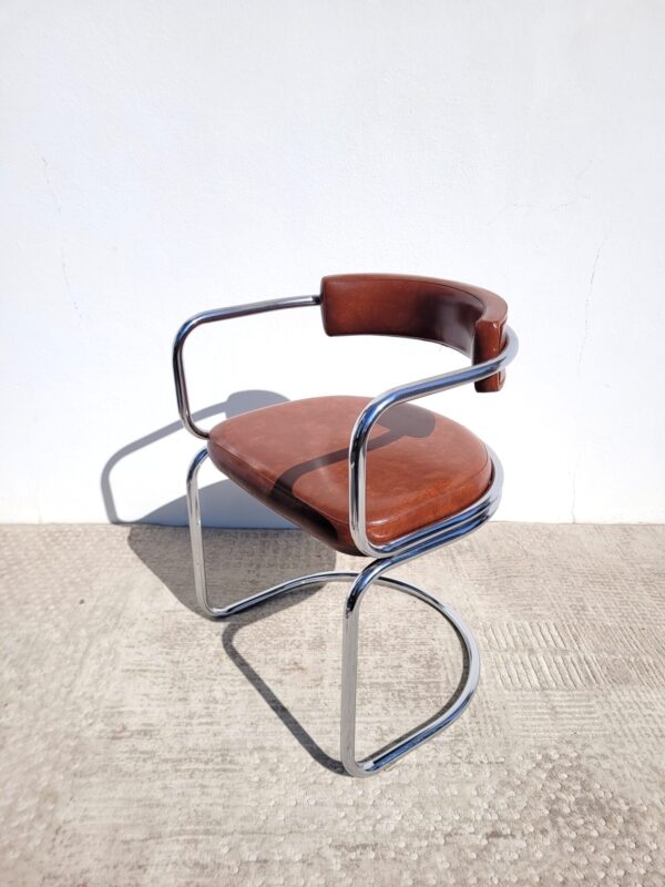 Fauteuil chrome et simili cognac 1970 03