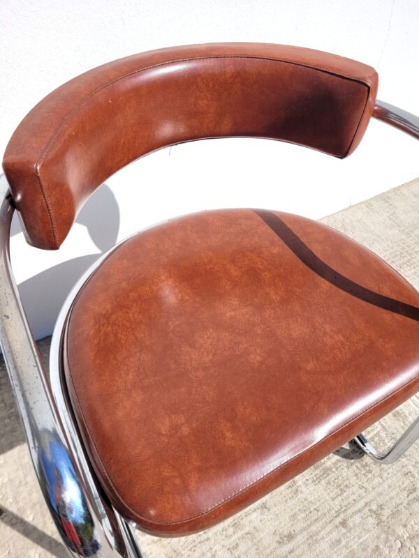 Fauteuil chrome et simili cognac 1970 06