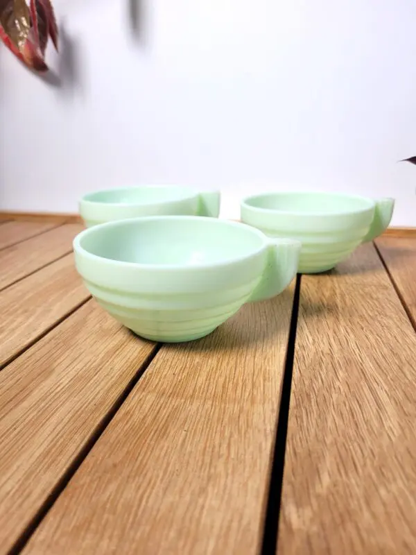 Trio de tasses vintages opaline menthe 02