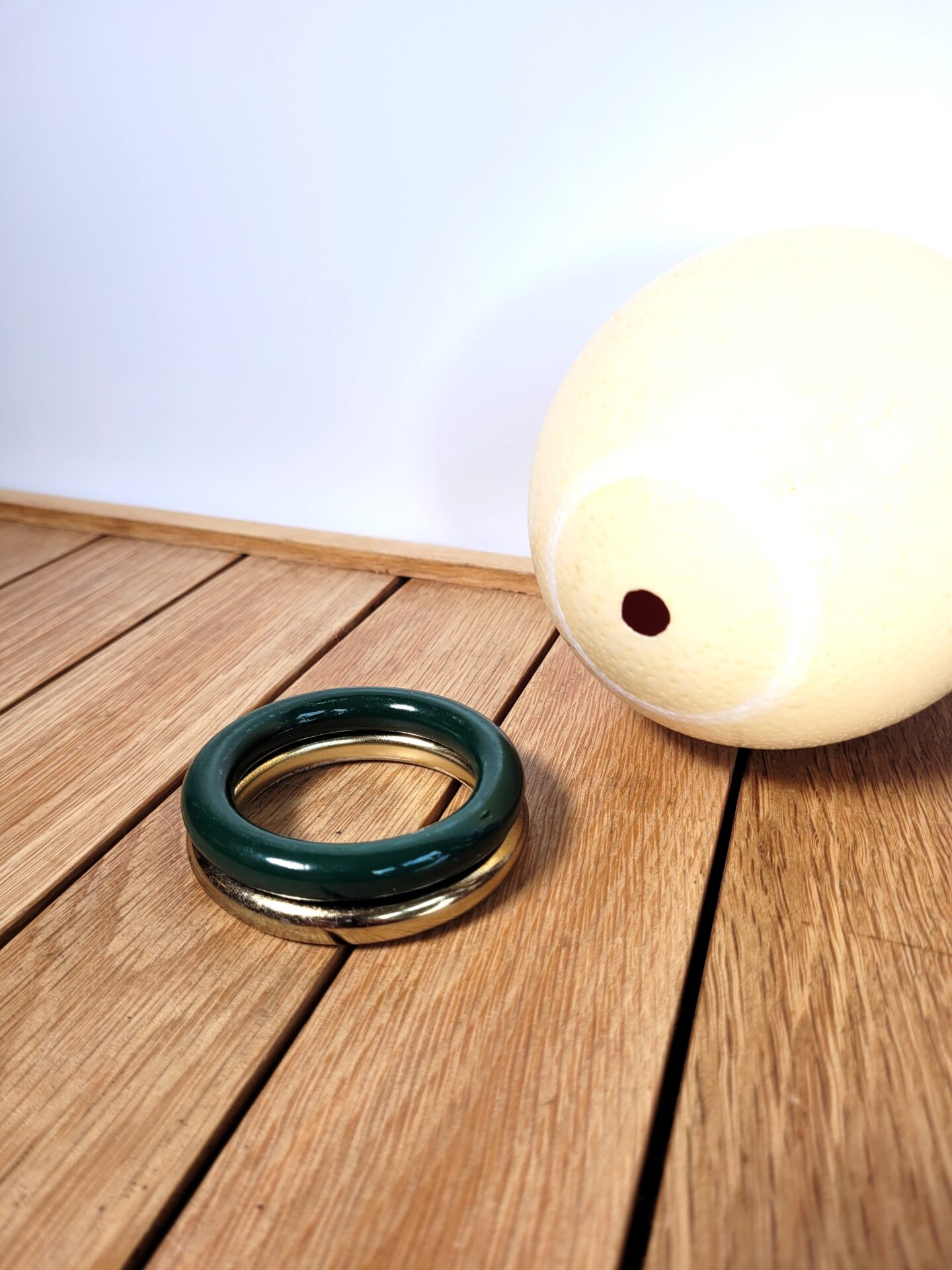 Œuf d'autruche sur socle 04