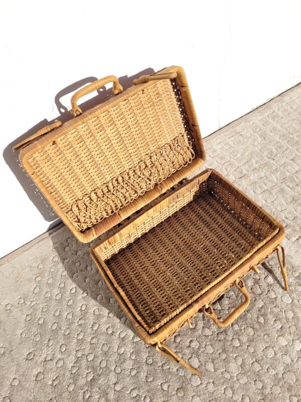 Petite valise vintage en rotin 1970 06