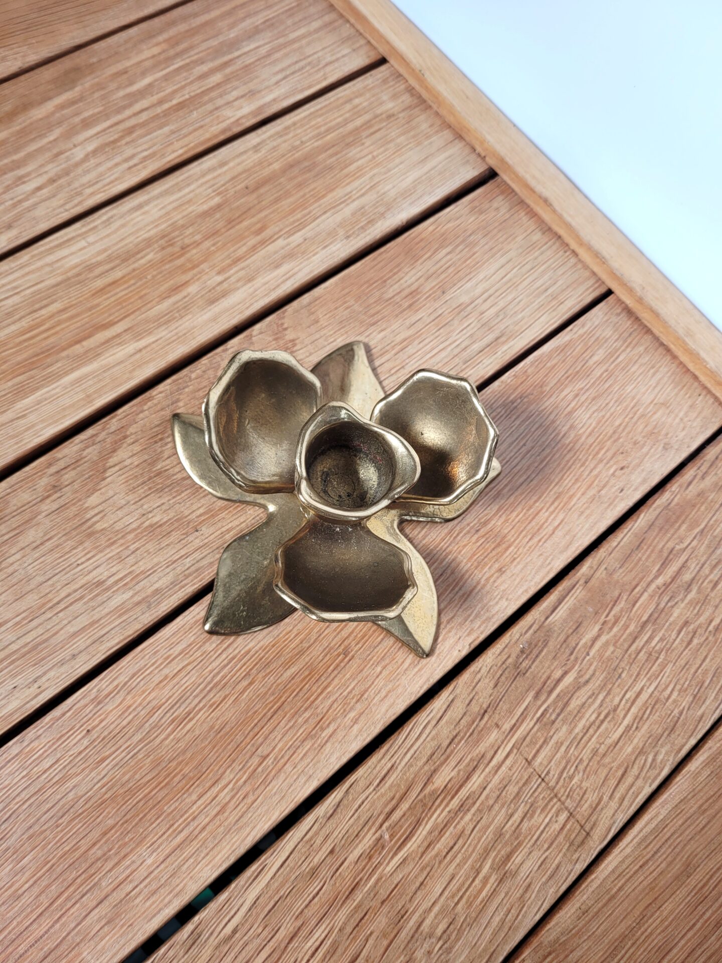 Bougeoir fleur vintage en laiton 02