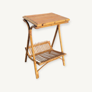 Bout de canapé ou table de chevet en rotin 1960 07