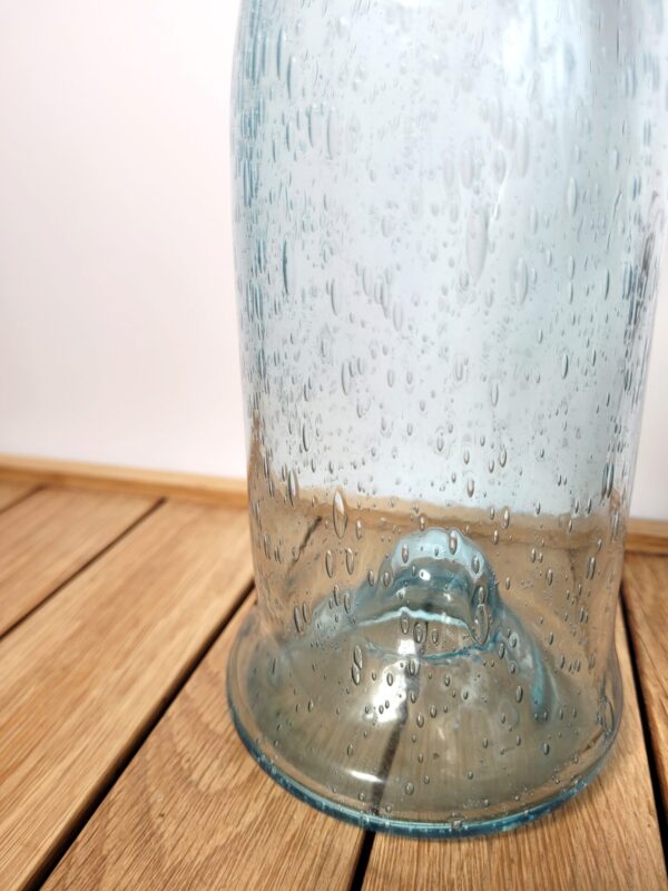 Carafe Biot en verre soufflé bleue 04