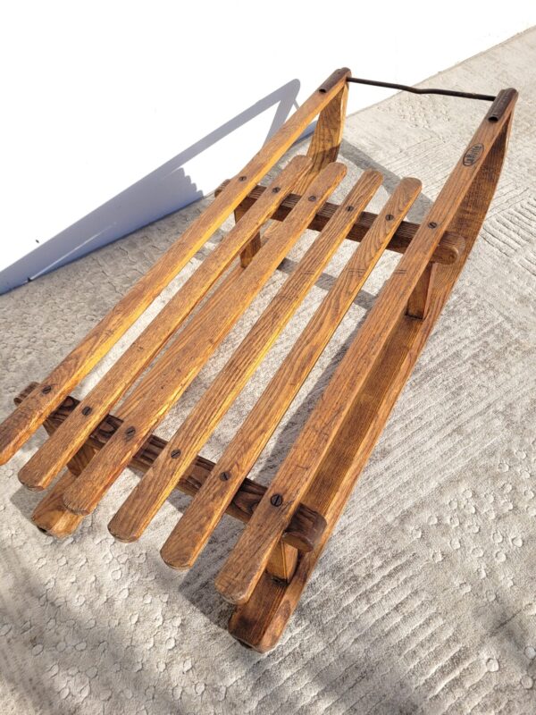 Luge vintage La Hutte 90cm en bois 05