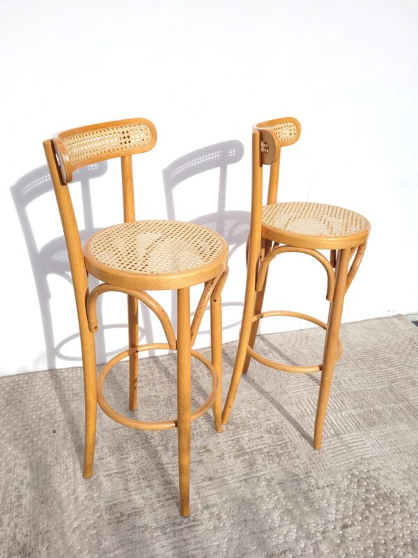 Paire de tabourets haut bois et cannage rotin 02