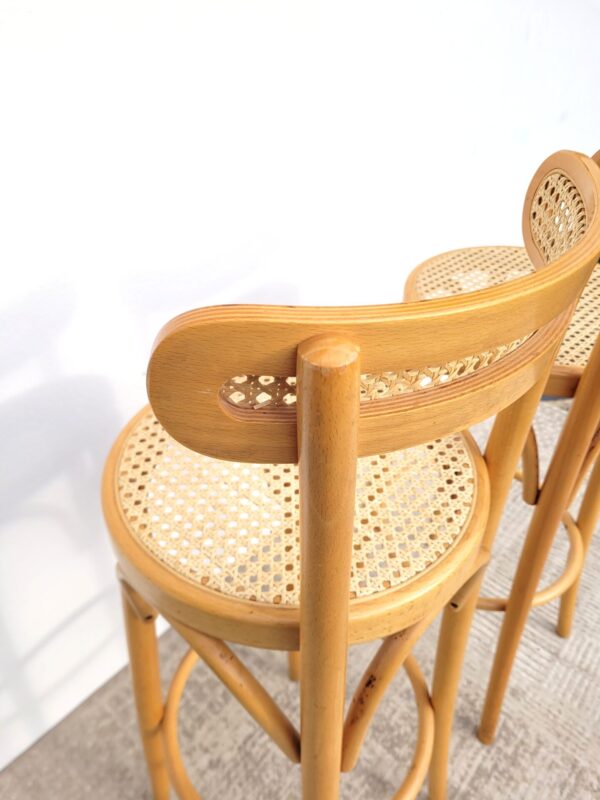 Paire de tabourets haut bois et cannage rotin 05