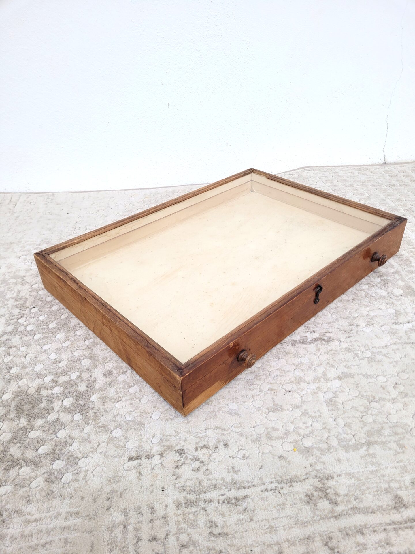 Vitrine ancienne à poser de comptoir 02