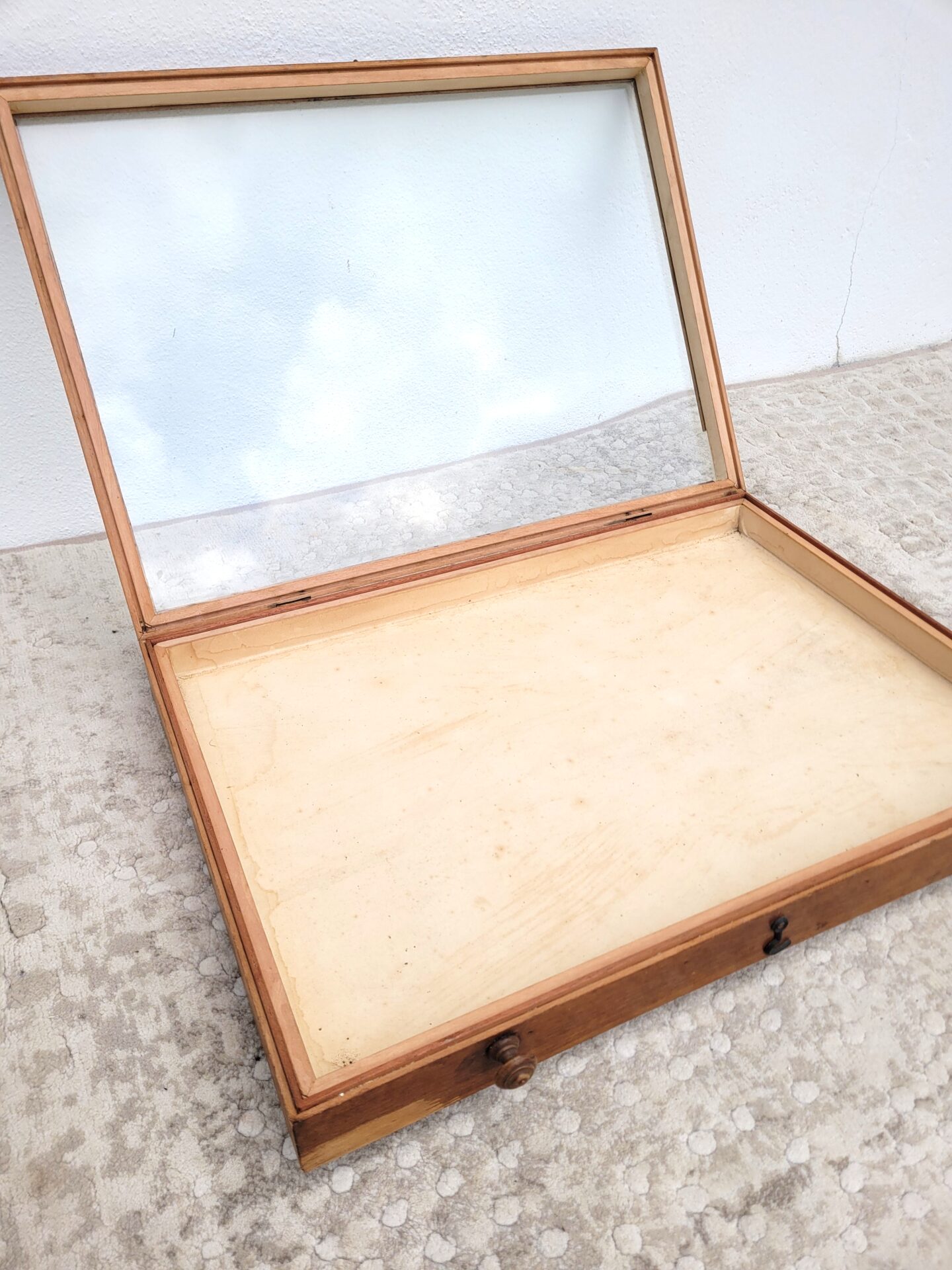 Vitrine ancienne à poser de comptoir 04