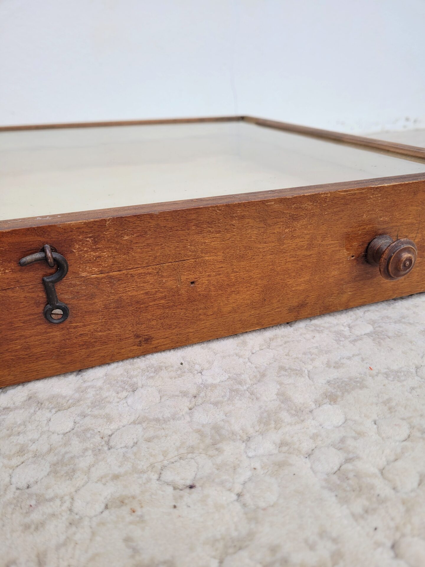 Vitrine ancienne à poser de comptoir 06