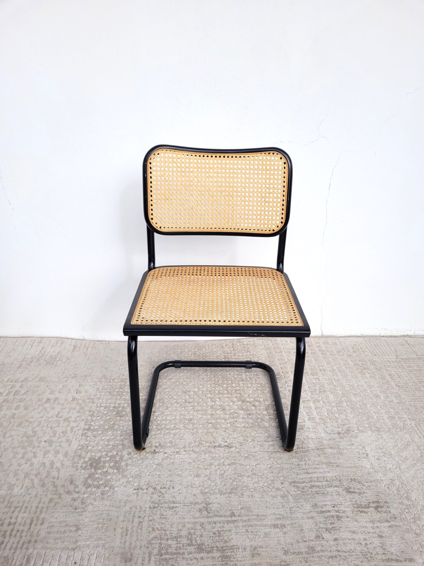 Chaise vintage cannée type Cesca noire 01