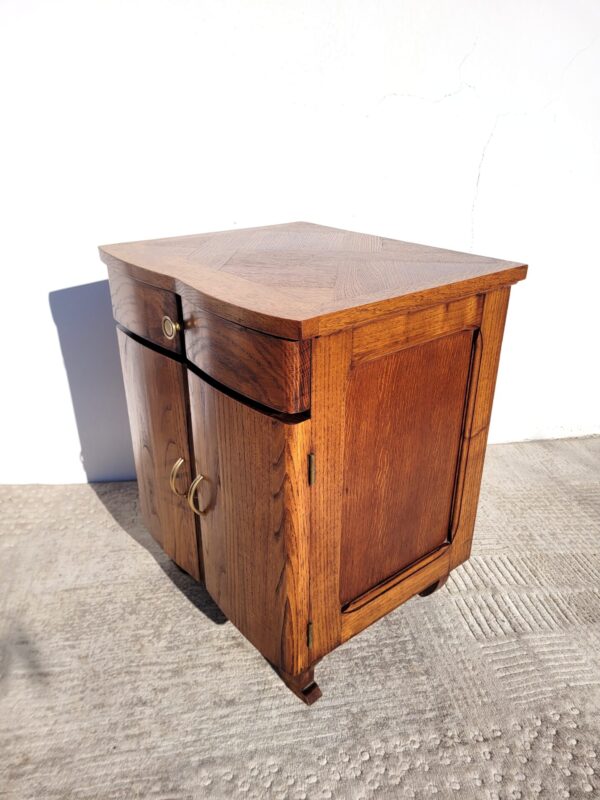 Meuble d'appoint vintage 1930 ou table de chevet 06